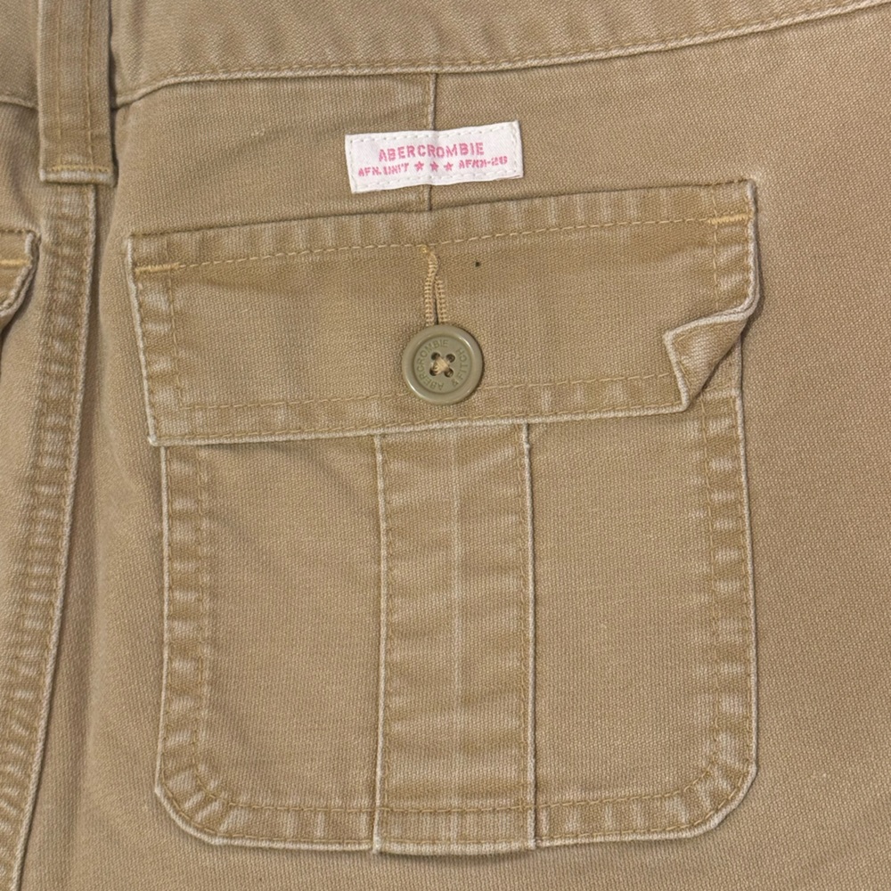 ❌SOLD❌ABERCROMBIE & FITCH Camel Khaki Shorts - Picture 3 of 7